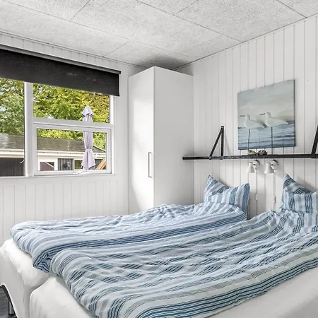 Elen - 300m From The Sea By Interhome *